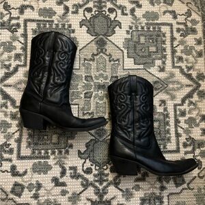 Black classic cowgirl boots